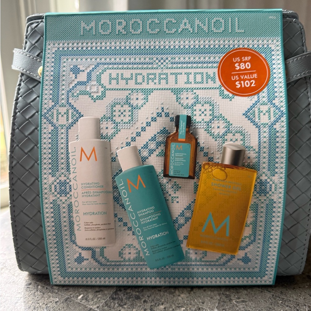 NWT-Moroccanoil Hydration-Shampoo/Conditioner/Oil/Bath Gel/Travel Bag Included